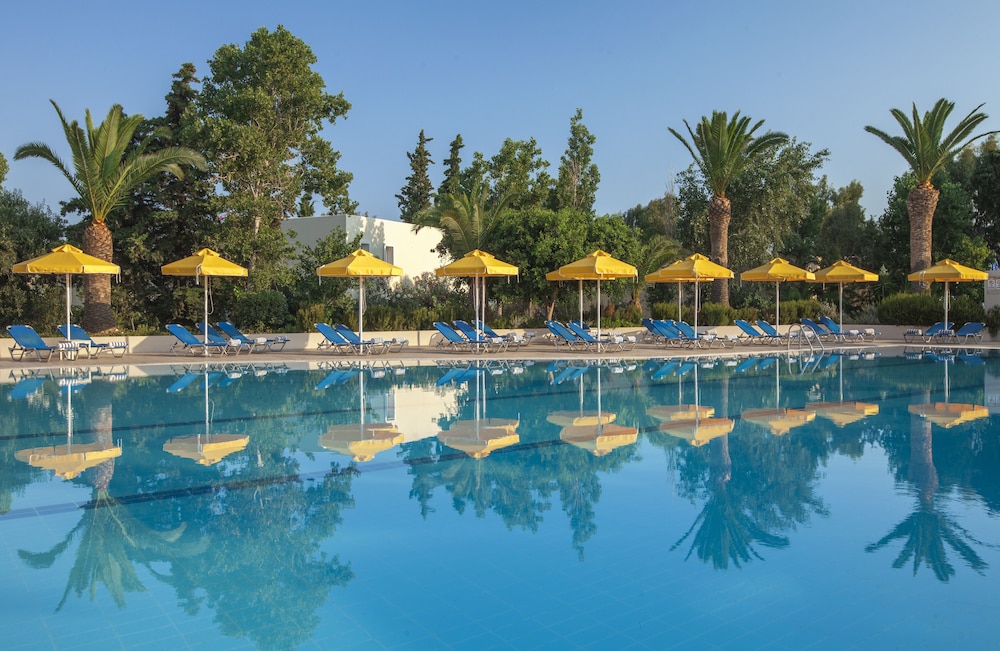 Kipriotis Hippocrates Hotel by Anayia All Inclusive Resorts — Swimming pool in Psalidi, South Aegean