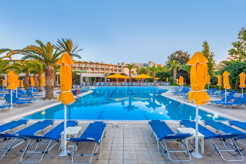Kipriotis Hippocrates Hotel by Anayia All Inclusive Resorts — Swimming pool in Psalidi, South Aegean
