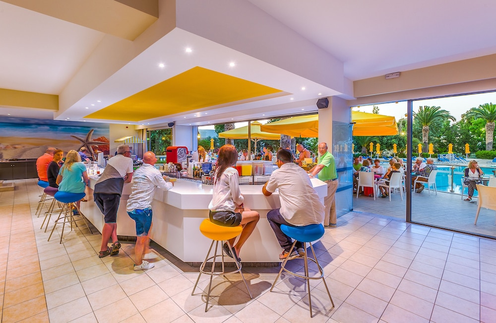 Kipriotis Hippocrates Hotel by Anayia All Inclusive Resorts — Restaurant & bars in Psalidi, South Aegean