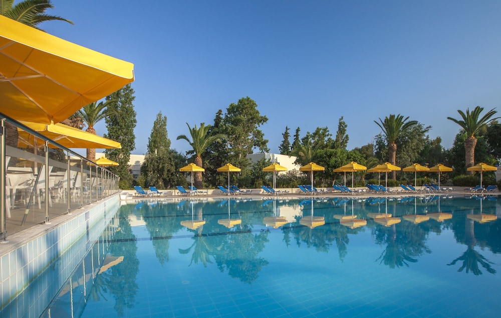 Kipriotis Hippocrates Hotel by Anayia All Inclusive Resorts — Swimming pool in Psalidi, South Aegean