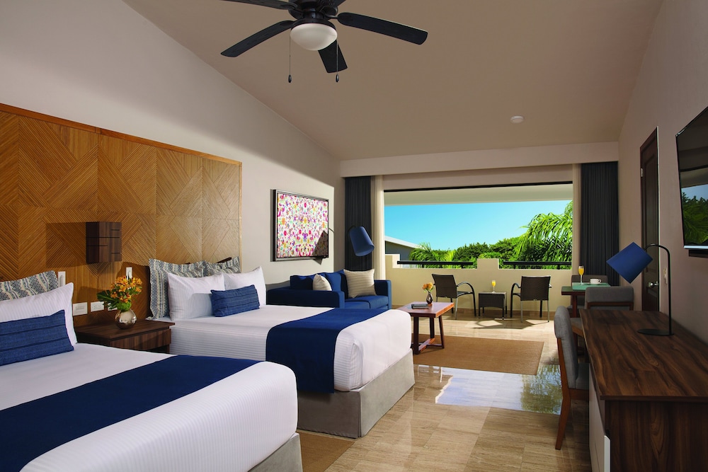 Dreams Sapphire Resort & Spa - All Inclusive — Hotel rooms in Puerto Morelos, Quintana Roo