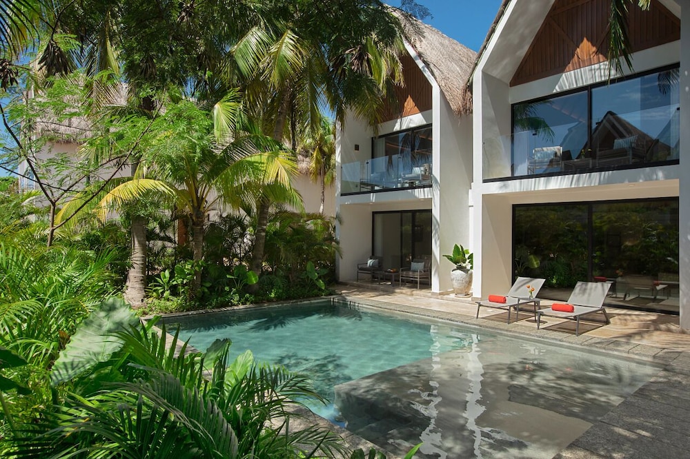Dreams Sapphire Resort & Spa - All Inclusive — Swimming pool in Puerto Morelos, Quintana Roo
