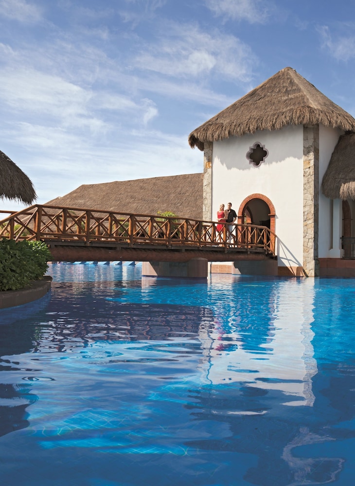 Dreams Sapphire Resort & Spa - All Inclusive — Swimming pool in Puerto Morelos, Quintana Roo