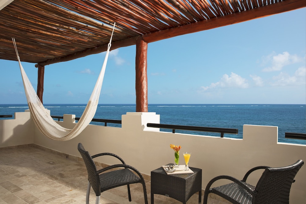 Dreams Sapphire Resort & Spa - All Inclusive — Hotel rooms in Puerto Morelos, Quintana Roo