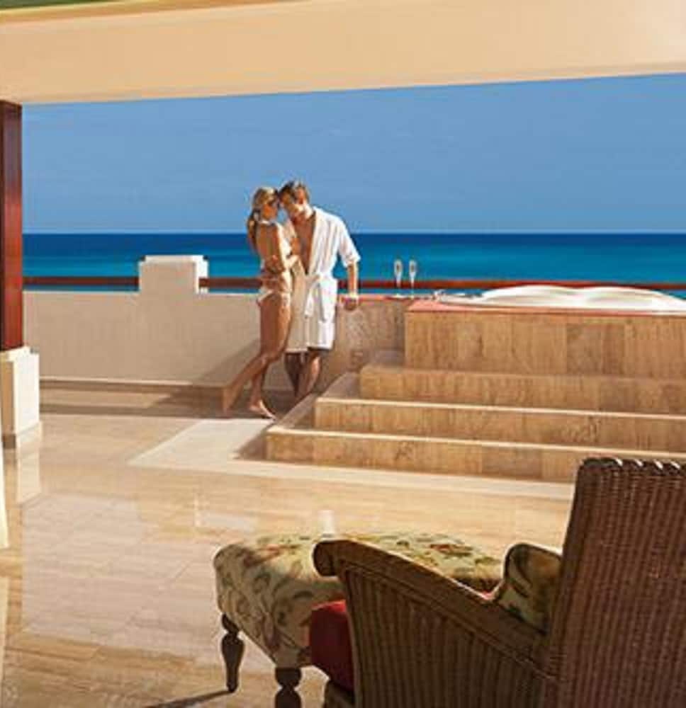 Dreams Sapphire Resort & Spa - All Inclusive — Hotel rooms in Puerto Morelos, Quintana Roo