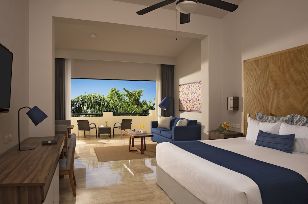 Dreams Sapphire Resort & Spa - All Inclusive — Hotel rooms in Puerto Morelos, Quintana Roo