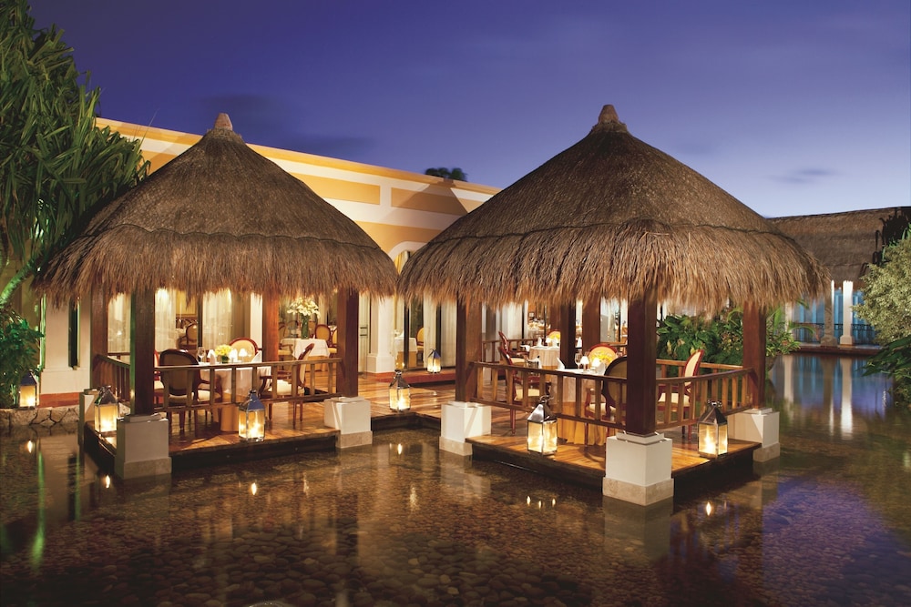 Dreams Sapphire Resort & Spa - All Inclusive — Restaurant & bars in Puerto Morelos, Quintana Roo