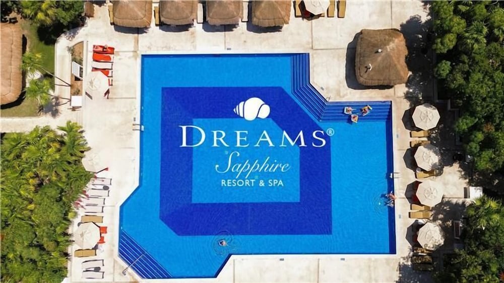 Dreams Sapphire Resort & Spa - All Inclusive — Swimming pool in Puerto Morelos, Quintana Roo