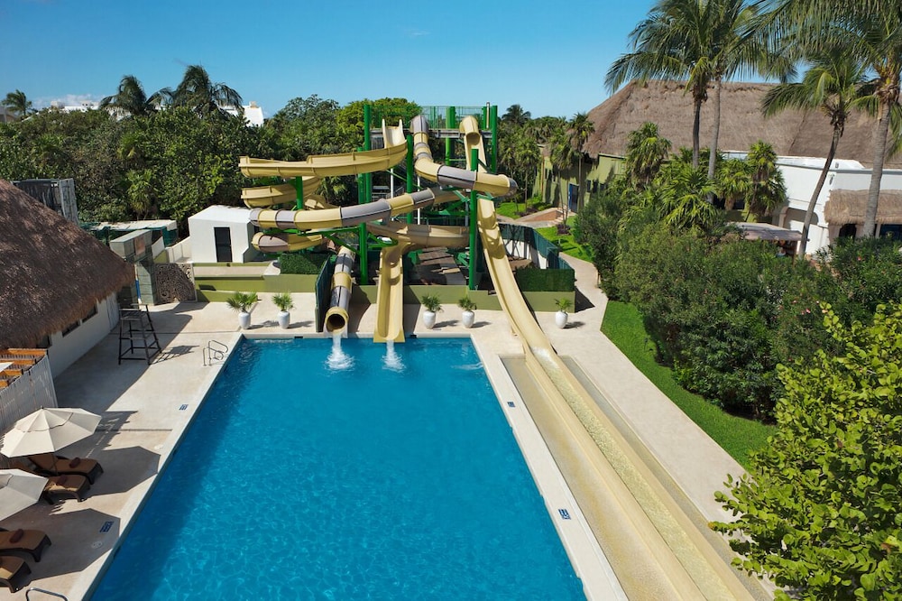 Dreams Sapphire Resort & Spa - All Inclusive — Swimming pool in Puerto Morelos, Quintana Roo