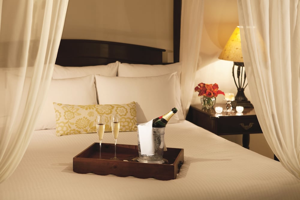 Dreams Sapphire Resort & Spa - All Inclusive — Hotel rooms in Puerto Morelos, Quintana Roo