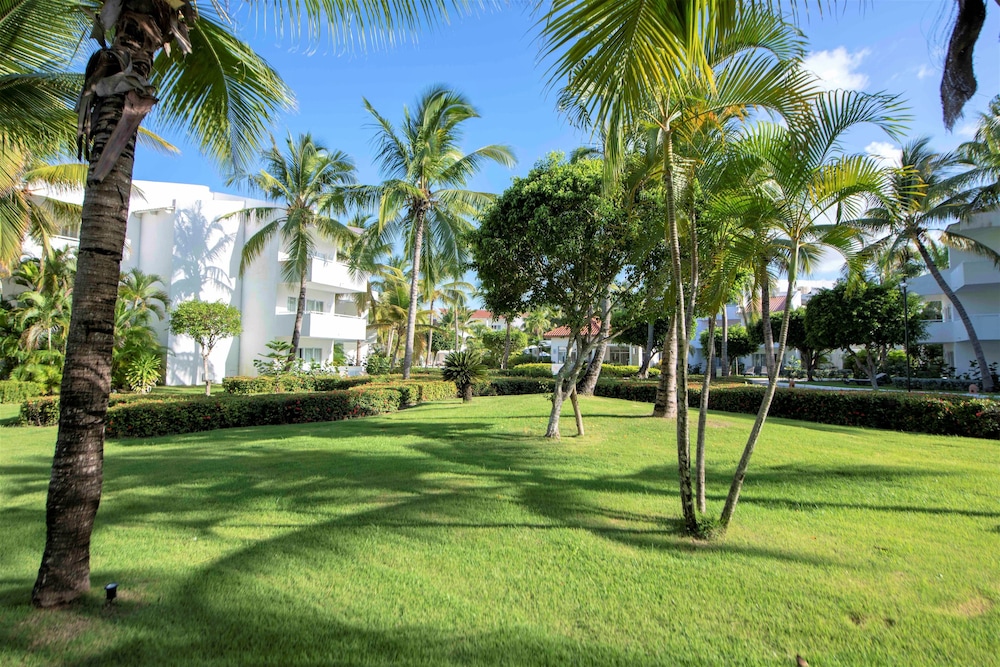Occidental Punta Cana - All Inclusive — Hotel building in Bavaro, La Altagracia