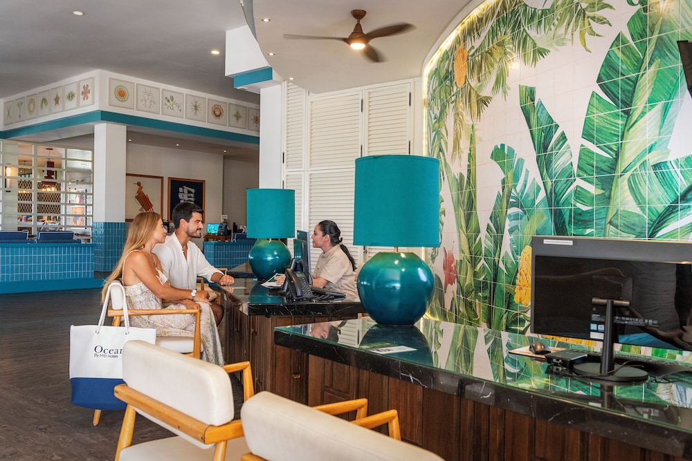 Ocean Maya Royale - Adults Only -  All Inclusive — Hotel building in Playa del Carmen, Quintana Roo