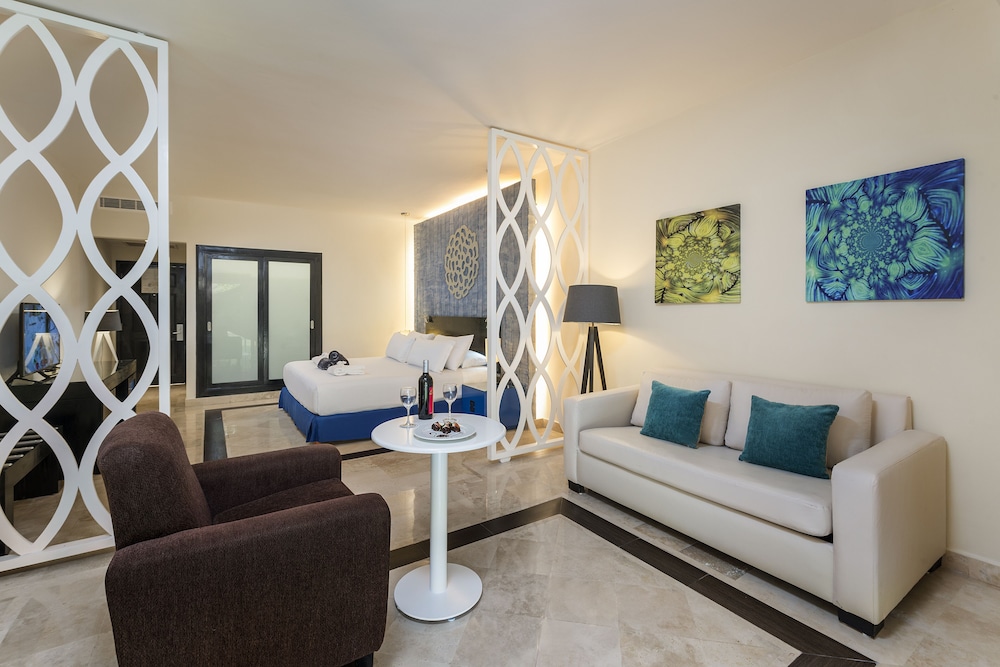 Ocean Maya Royale - Adults Only -  All Inclusive — Hotel rooms in Playa del Carmen, Quintana Roo