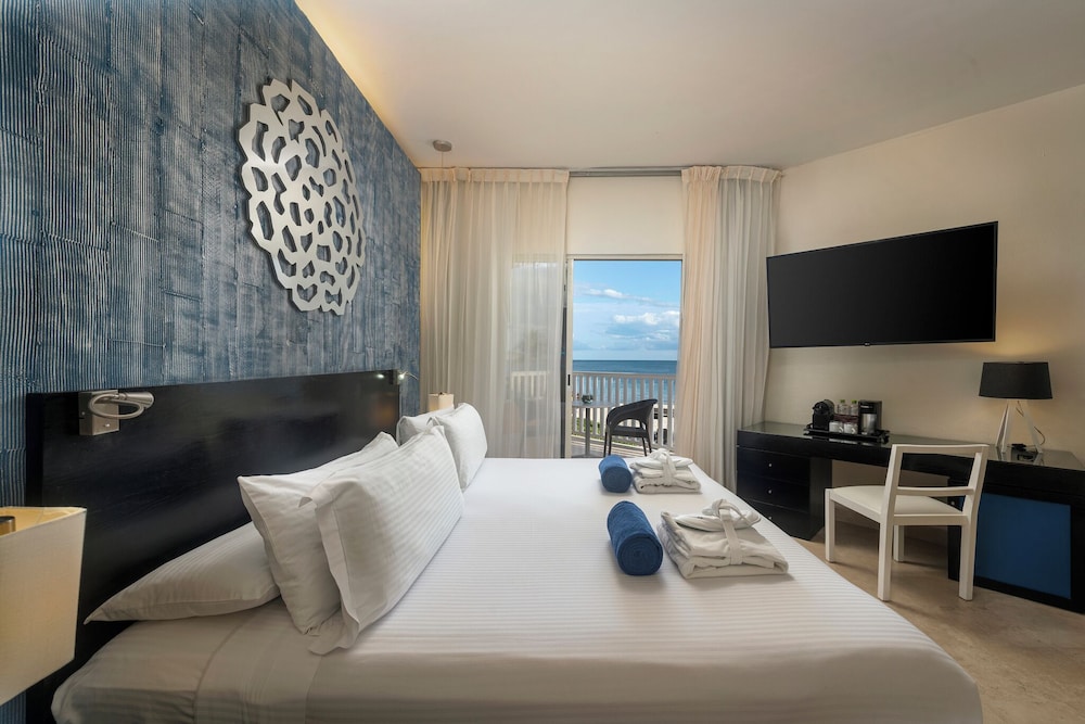 Ocean Maya Royale - Adults Only -  All Inclusive — Hotel rooms in Playa del Carmen, Quintana Roo