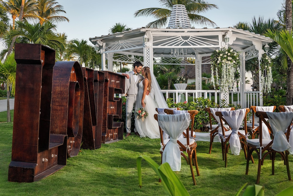 Ocean Maya Royale - Adults Only -  All Inclusive — Hotel building in Playa del Carmen, Quintana Roo