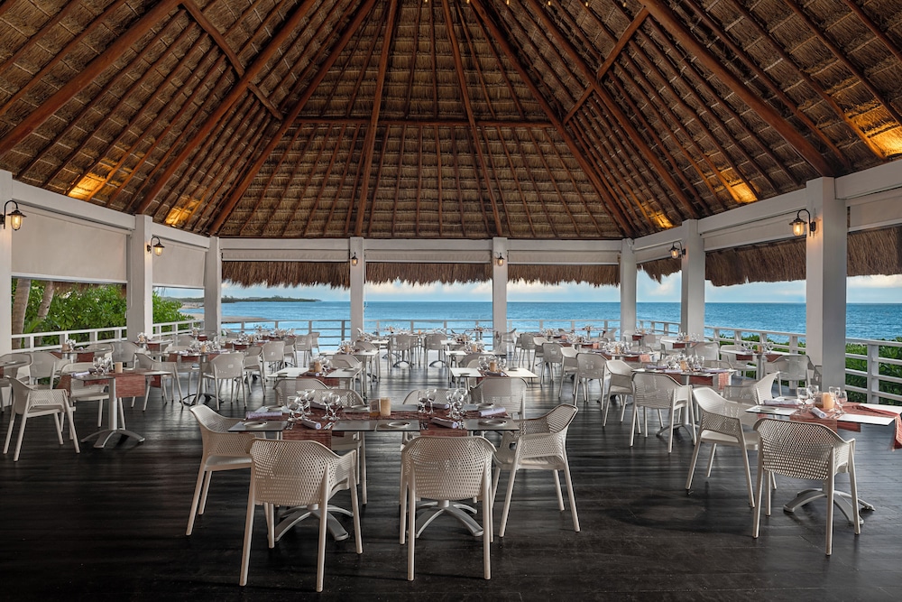 Ocean Maya Royale - Adults Only -  All Inclusive — Restaurant & bars in Playa del Carmen, Quintana Roo
