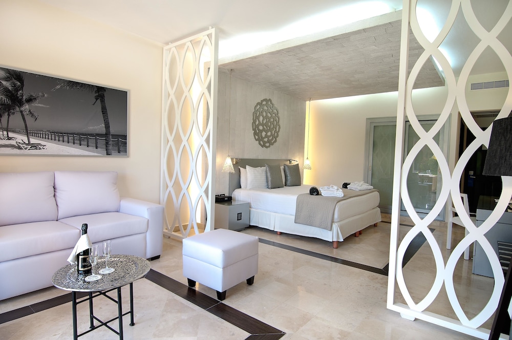 Ocean Maya Royale - Adults Only -  All Inclusive — Hotel rooms in Playa del Carmen, Quintana Roo
