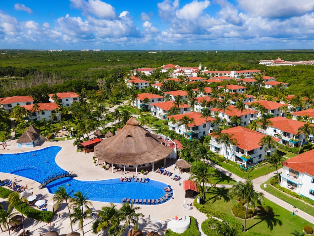 Ocean Maya Royale - Adults Only -  All Inclusive — Hotel building in Playa del Carmen, Quintana Roo