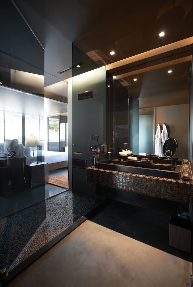 The Vine — Hotel rooms in Funchal, Madeira