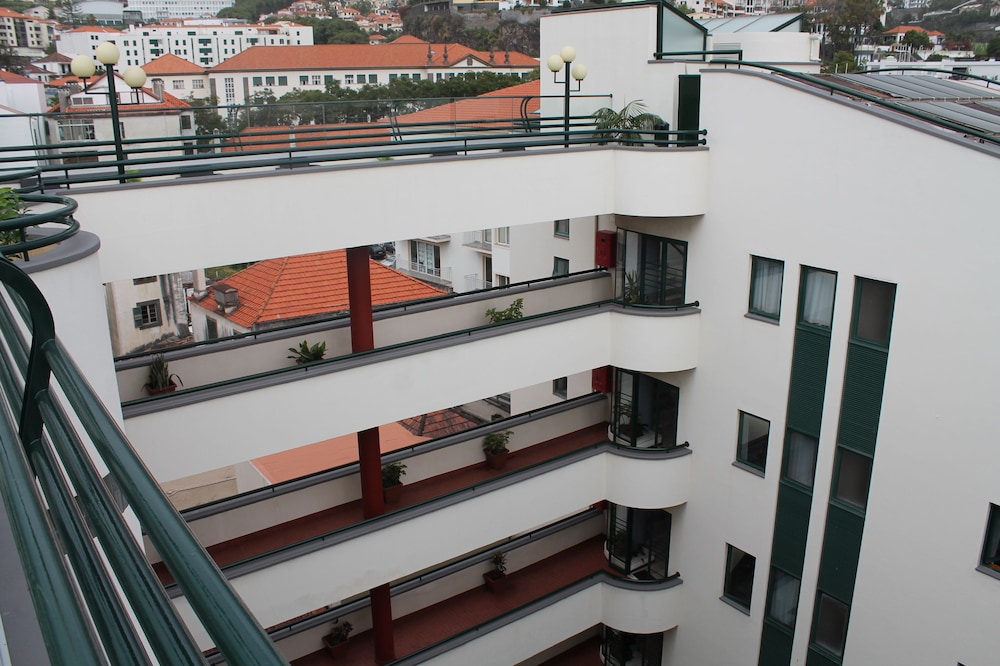 Hotel Windsor — Hotel building in Funchal, Madeira