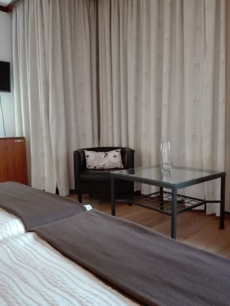 Hotel Windsor — Hotel rooms in Funchal, Madeira
