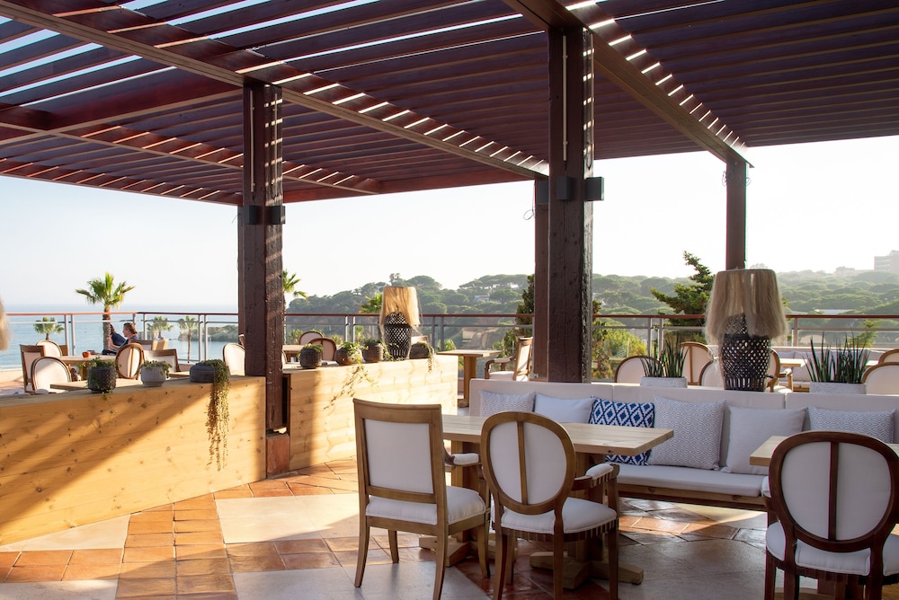 Grande Real Santa Eulalia Resort — Restaurant & bars in Albufeira, Faro