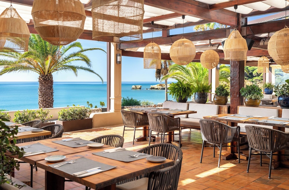 Grande Real Santa Eulalia Resort — Restaurant & bars in Albufeira, Faro