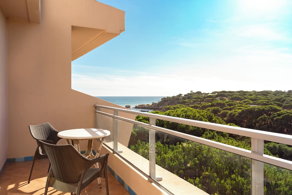 Grande Real Santa Eulalia Resort — Hotel rooms in Albufeira, Faro