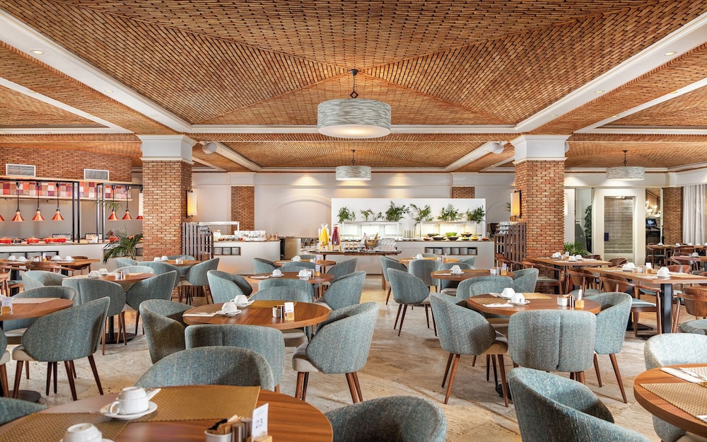 Grande Real Santa Eulalia Resort — Restaurant & bars in Albufeira, Faro