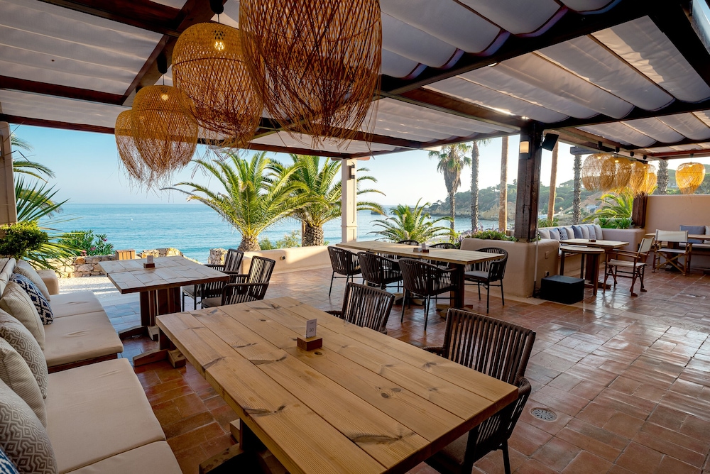 Grande Real Santa Eulalia Resort — Restaurant & bars in Albufeira, Faro