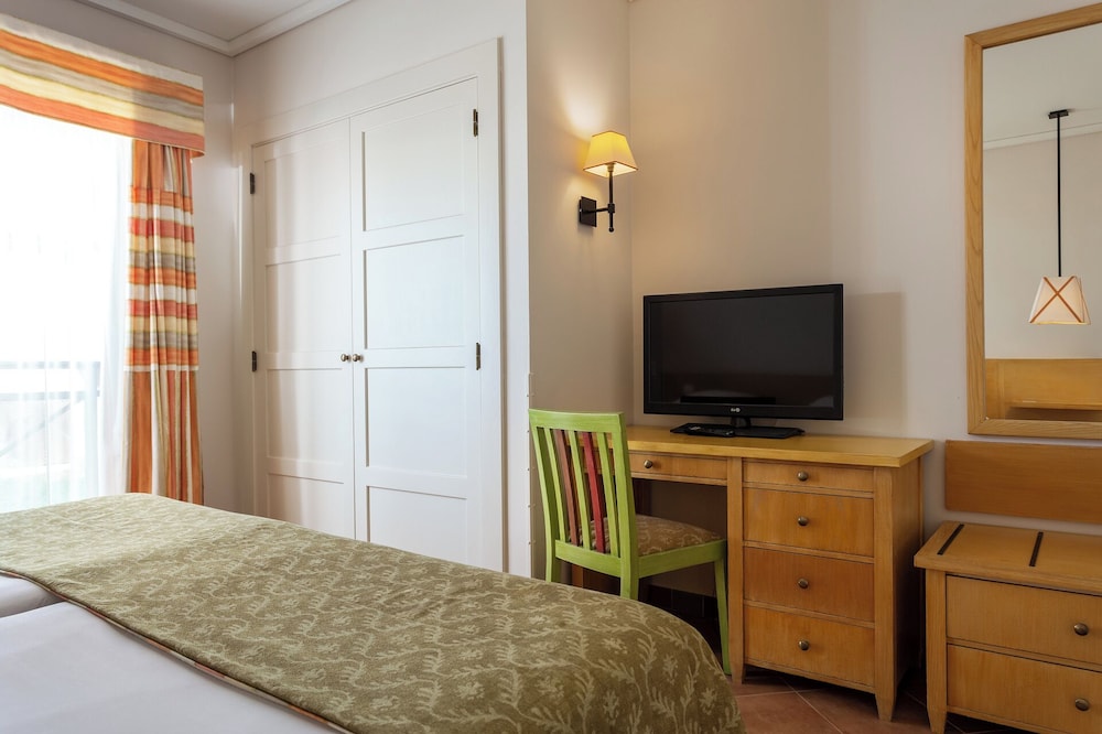 Grande Real Santa Eulalia Resort — Hotel rooms in Albufeira, Faro