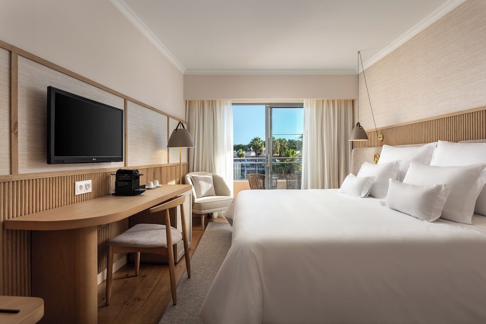 Grande Real Santa Eulalia Resort — Hotel rooms in Albufeira, Faro