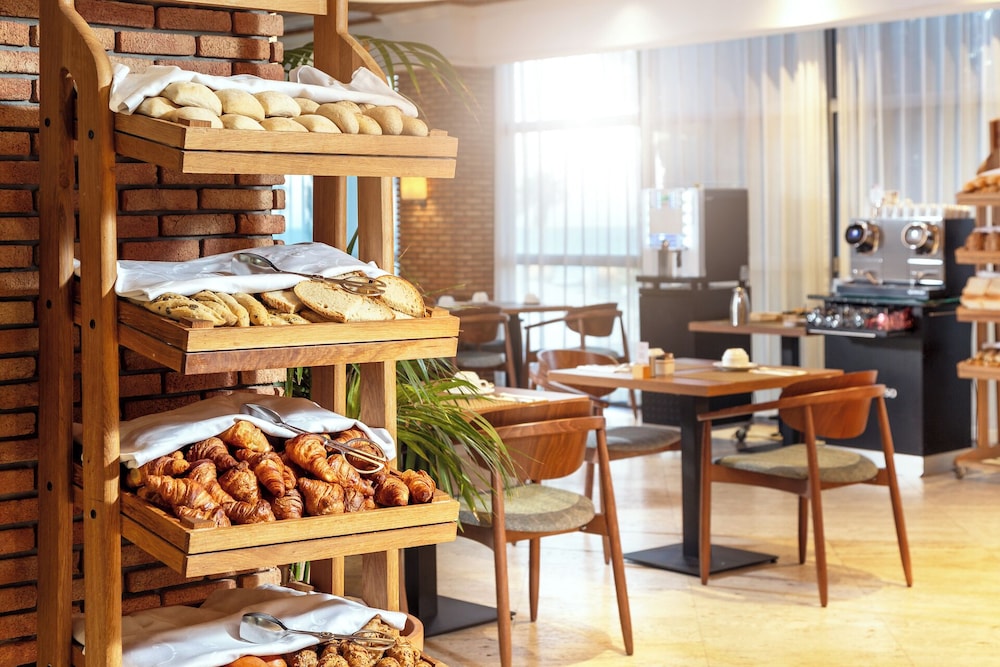 Grande Real Santa Eulalia Resort — Restaurant & bars in Albufeira, Faro