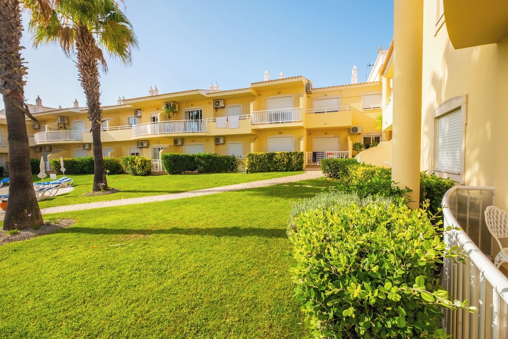 Jardins Vale de Parra — Hotel building in Albufeira, Faro