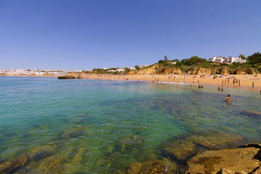 Luna Clube Oceano — Beach in Albufeira, Faro