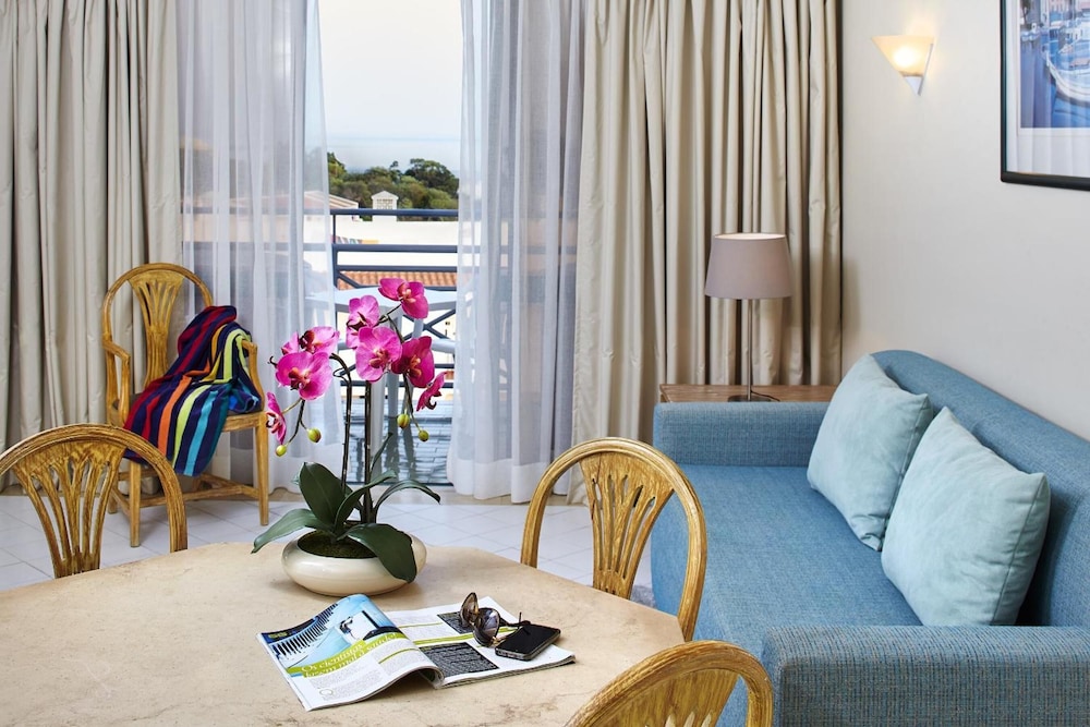 Luna Clube Oceano — Hotel rooms in Albufeira, Faro