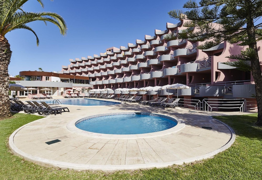 Luna Clube Oceano — Hotel building in Albufeira, Faro