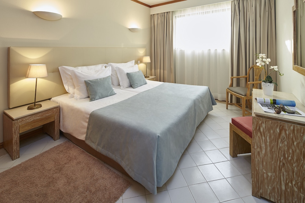 Luna Clube Oceano — Hotel rooms in Albufeira, Faro