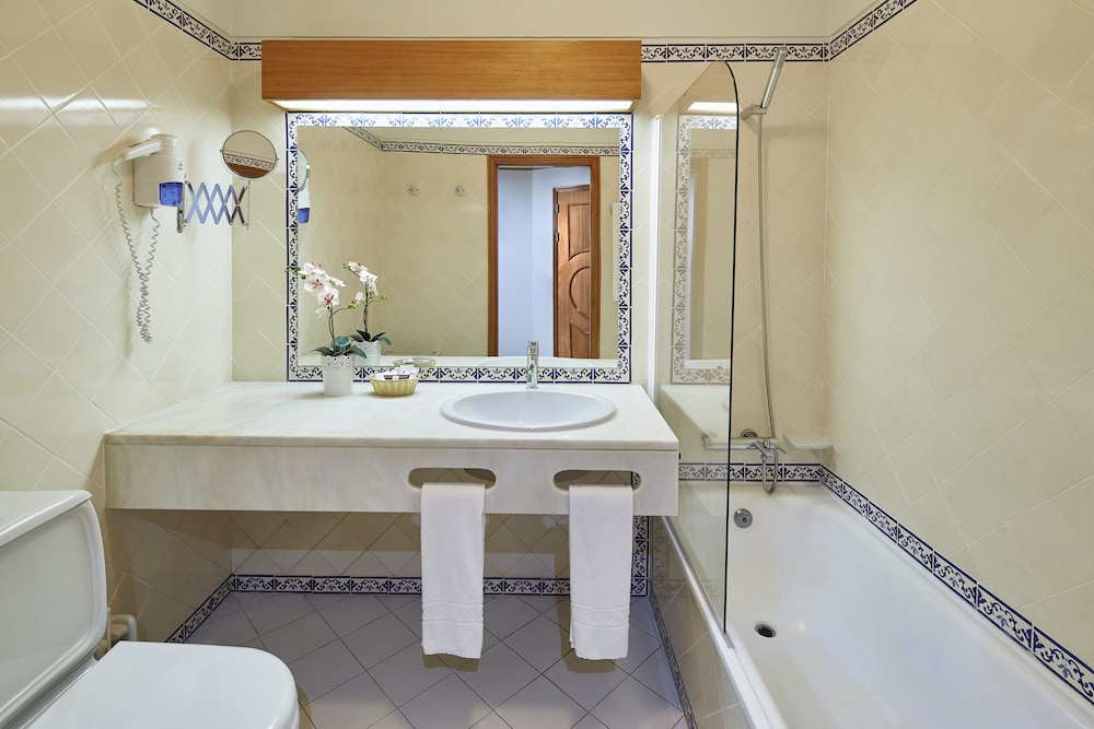 Luna Clube Oceano — Hotel rooms in Albufeira, Faro