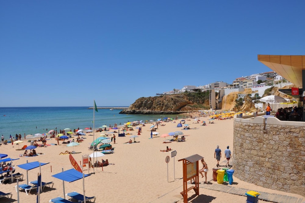 Luna Clube Oceano — Beach in Albufeira, Faro