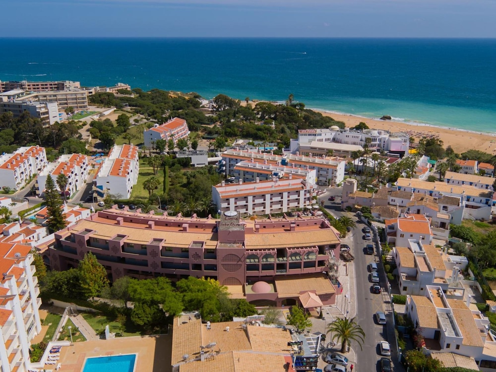 Luna Clube Oceano — Hotel building in Albufeira, Faro