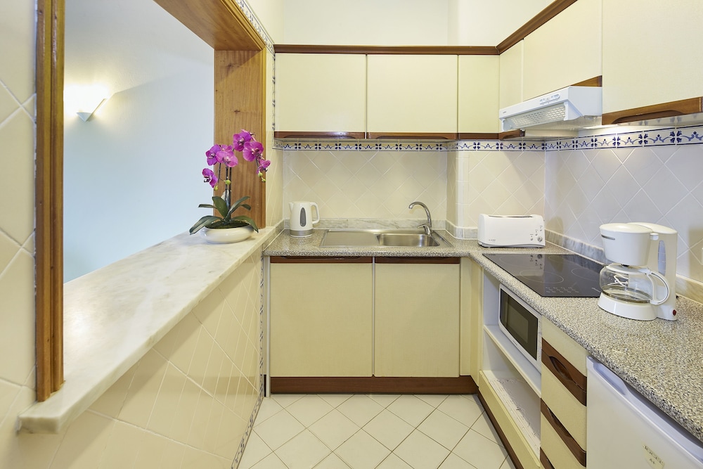 Luna Clube Oceano — Hotel rooms in Albufeira, Faro