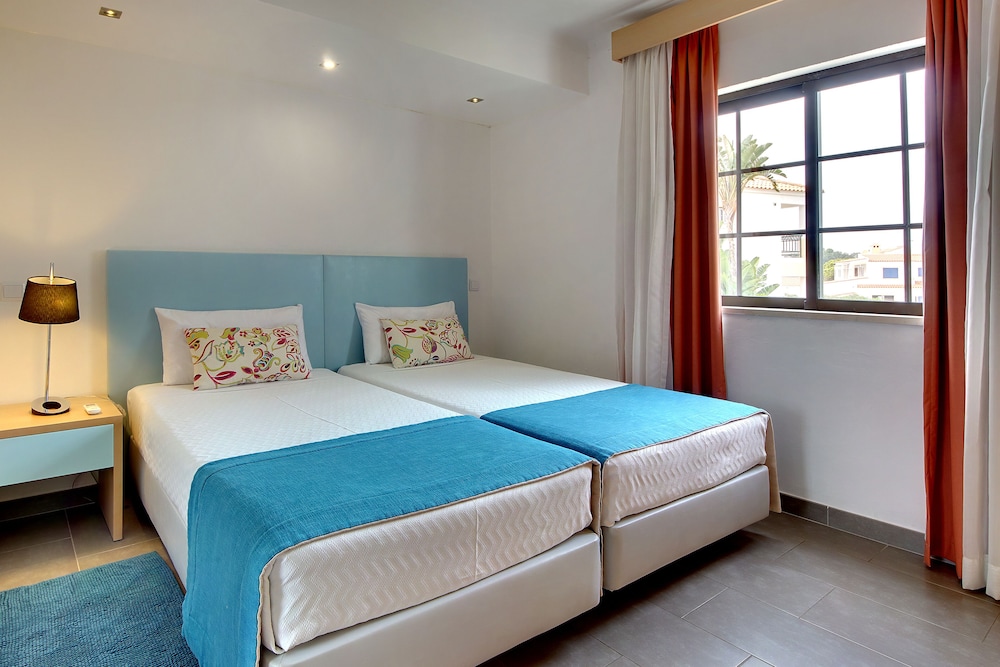 Novochoro Apartments — Hotel rooms in Albufeira, Faro