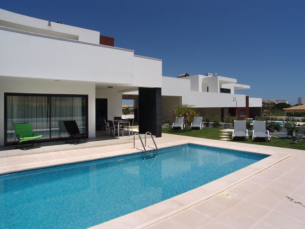 Novochoro Apartments — Swimming pool in Albufeira, Faro