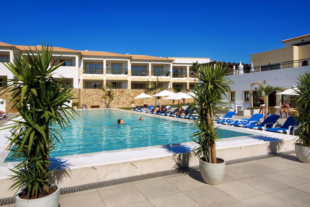 Novochoro Apartments — Swimming pool in Albufeira, Faro