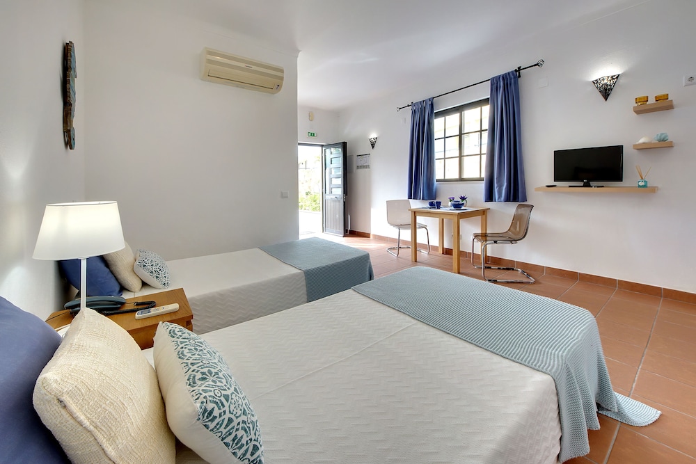 Novochoro Apartments — Hotel rooms in Albufeira, Faro