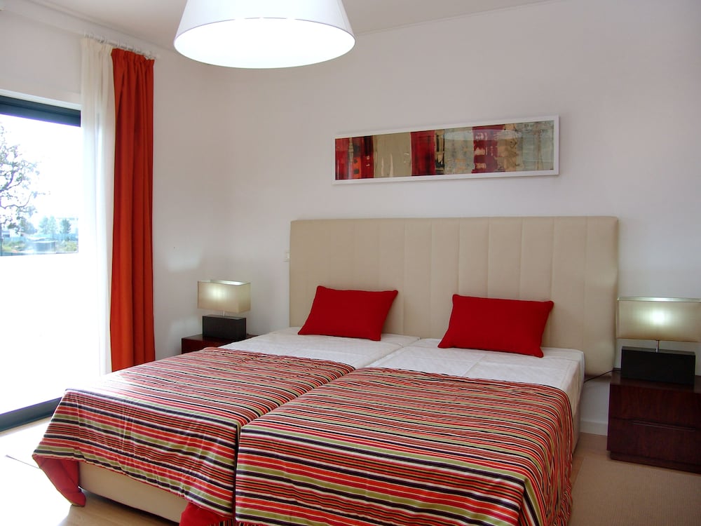 Novochoro Apartments — Hotel rooms in Albufeira, Faro
