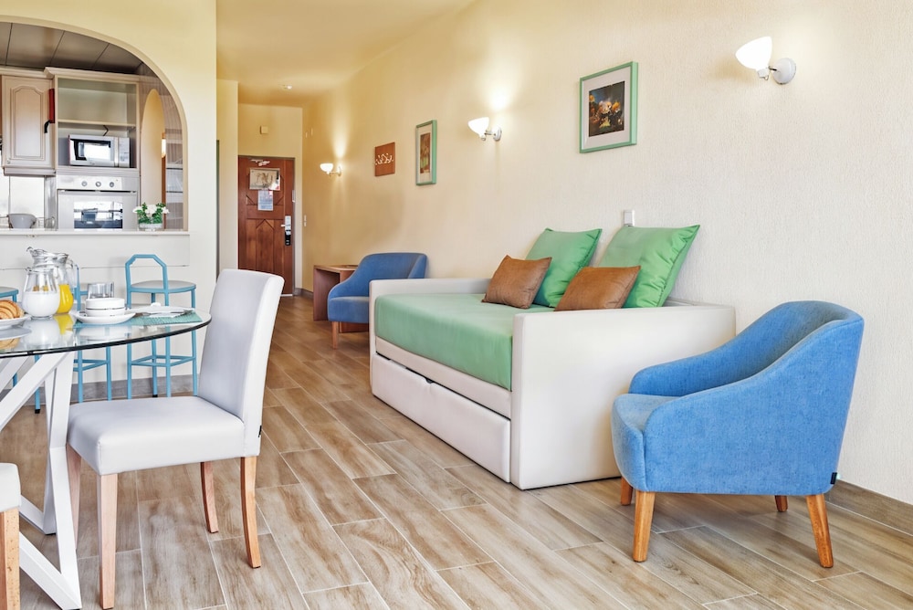 Ondamar Hotel — Hotel rooms in Albufeira, Faro