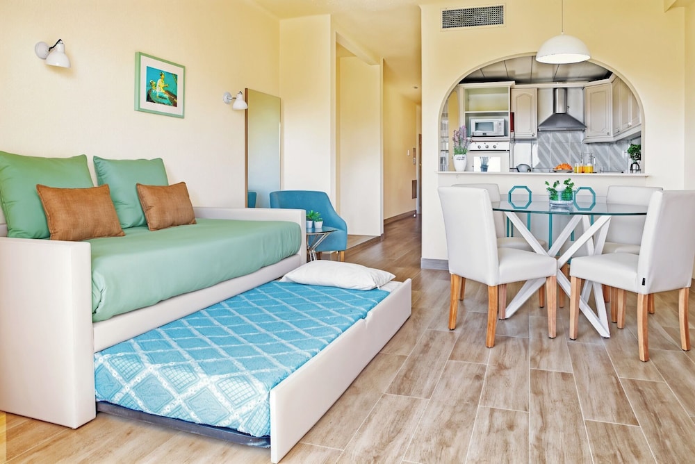 Ondamar Hotel — Hotel rooms in Albufeira, Faro