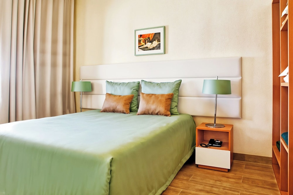 Ondamar Hotel — Hotel rooms in Albufeira, Faro